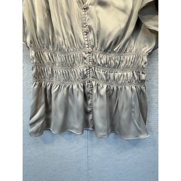 White House Black Market Silky Babydoll Button Front Top Ruching V Neck GORGEOUS - Picture 3 of 9